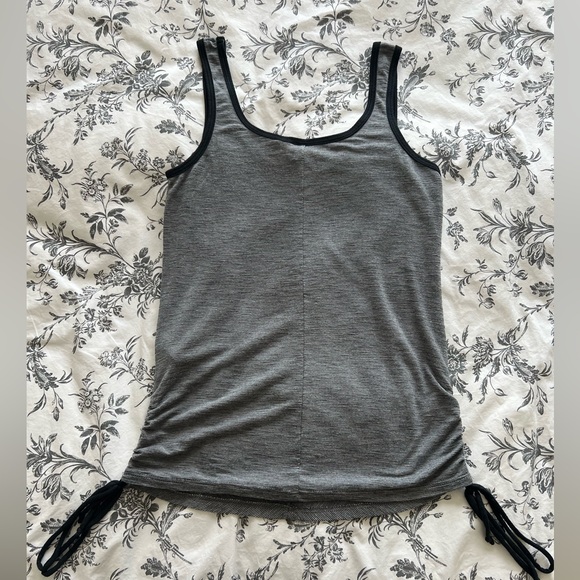 3/$30 Roxy Ruched sided Tank top - Picture 2 of 6
